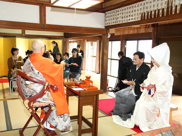 佛式結婚式 北名古屋市にある曹洞宗寺院 平田寺 名古屋駅から車で分 懐かしい未来のお寺